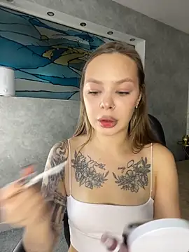 Snapshot of BbyAngelEyes chatting on November 24, 2025, 10:53 pm BbyAngelEyes online show from November 24, 2025, 10:53 pm