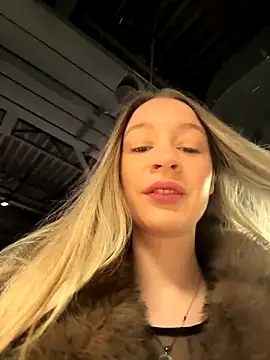 SashaCatt online show from November 20, 2025, 7:19 am