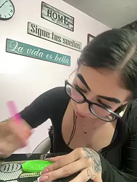 Snapshot of SCARLETT_INK_ chatting on May 8, 2026, 11:59 am SCARLETT INK online show from May 8, 2026, 11:59 am