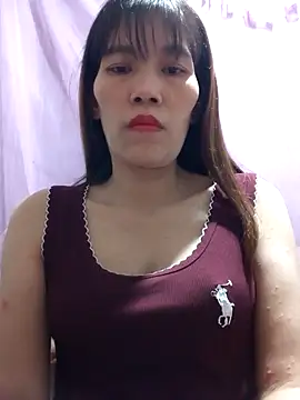 Snapshot of Hini68 chatting on November 18, 2025, 1:48 pm Hini68 online show from November 18, 2025, 1:48 pm