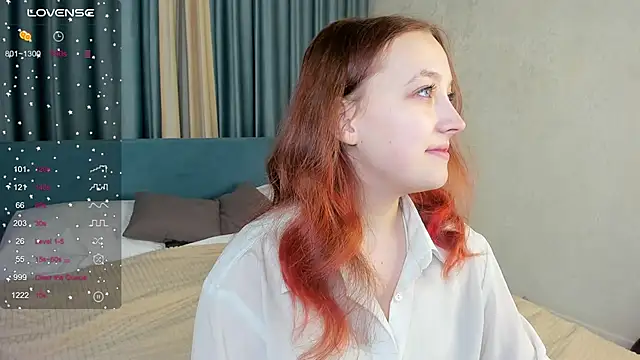 Snapshot of LauraKelley chatting on November 23, 2025, 10:04 am LauraKelley online show from November 23, 2025, 10:04 am