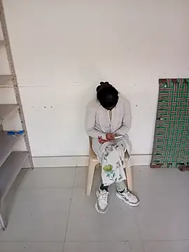 Sunita-collage online show from November 19, 2025, 4:45 am