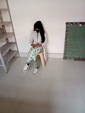 Sunita-collage online show from November 21, 2025, 5:28 am