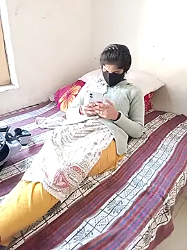 Sunita-collage online show from December 1, 2025, 5:34 am