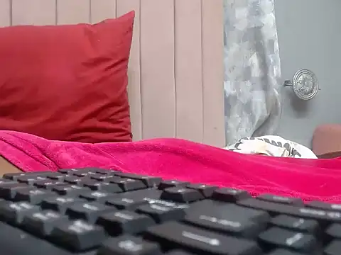 Snapshot of BoobsHoney95 chatting on November 18, 2025, 11:15 pm BoobsHoney95 online show from November 18, 2025, 11:15 pm