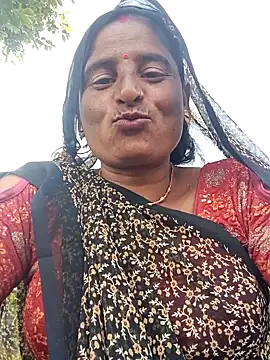 Quin love143 online show from November 14, 2025, 4:55 am