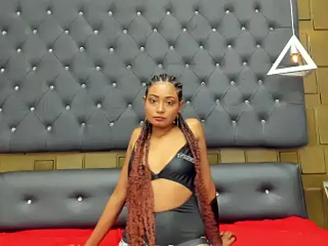 YurisaArisa online show from November 27, 2025, 4:31 pm