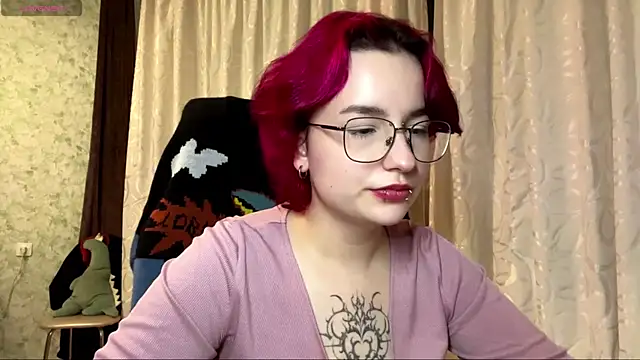 Snapshot of TheaMacrae chatting on November 10, 2025, 3:11 pm TheaMacrae online show from November 10, 2025, 3:11 pm