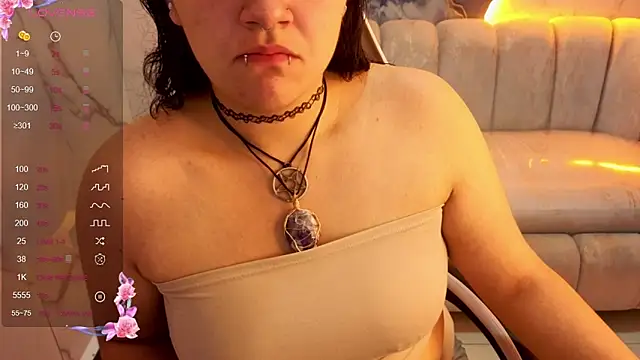 Vany Lu Tx online show from November 26, 2025, 1:23 pm