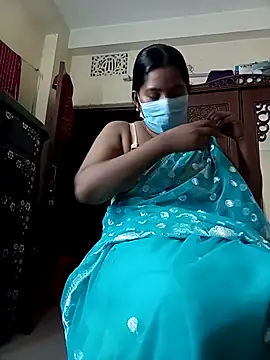 CuteMahi1 online show from November 13, 2025, 8:57 am