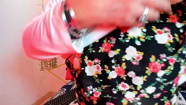 Victoriaa Anderson online show from December 18, 2025, 11:00 pm