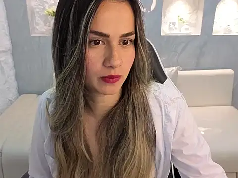 Snapshot of Liat_White_Tx chatting on December 2, 2025, 1:17 pm Liat White Tx online show from December 2, 2025, 1:17 pm