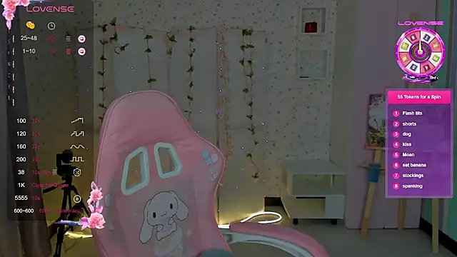 Snapshot of SirenaSky chatting on November 23, 2025, 4:34 am SirenaSky online show from November 23, 2025, 4:34 am