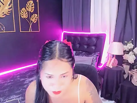 Snapshot of Wildxbriana chatting on November 10, 2025, 4:17 pm Wildxbriana online show from November 10, 2025, 4:17 pm