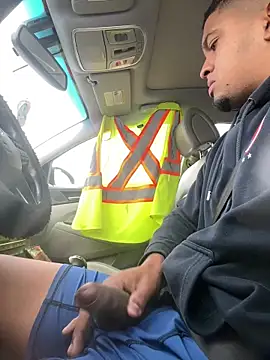 arnoldtrenp online show from November 17, 2025, 2:45 pm