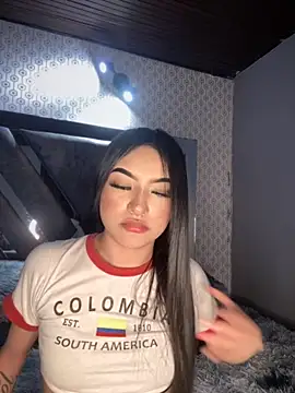 Snapshot of CleoNoir_Pink chatting on November 15, 2025, 1:14 am CleoNoir Pink online show from November 15, 2025, 1:14 am