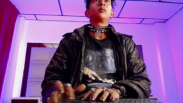 Maximo king25 online show from November 28, 2025, 4:48 am