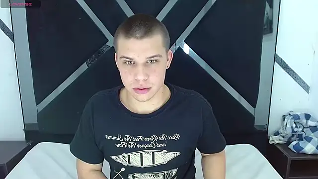 Liam York  online show from November 12, 2025, 3:34 pm