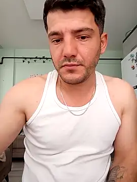 Cekiyorum  Gulumse online show from November 17, 2025, 10:21 am