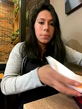 Katherinm online show from November 29, 2025, 7:39 pm