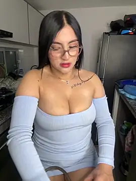 Snapshot of Samyy_carterr chatting on November 27, 2025, 12:56 am Samyy carterr online show from November 27, 2025, 12:56 am