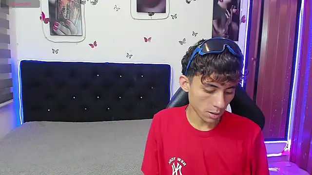 Antonythiago couple online show from November 15, 2025, 3:15 am