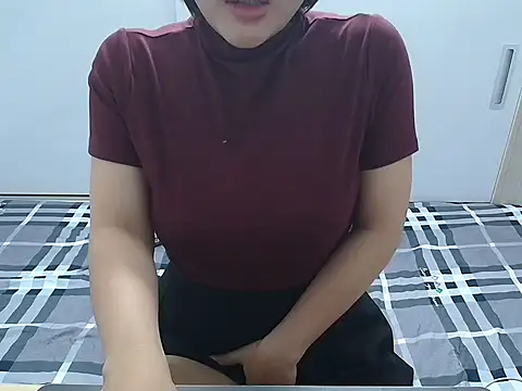 --Luna  online show from November 15, 2025, 1:36 am