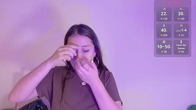 Roxanna-Mill online show from November 27, 2025, 7:27 pm