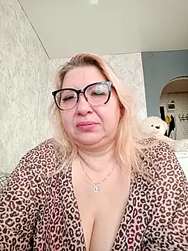 URALS-BOOBS online show from November 12, 2025, 4:57 am