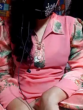 Snapshot of HotGirl23231 chatting on April 6, 2026, 6:20 pm HotGirl23231 online show from April 6, 2026, 6:20 pm