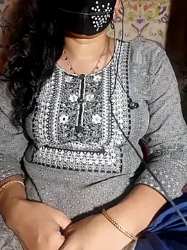 HotGirl23231 online show from May 24, 2026, 6:57 pm