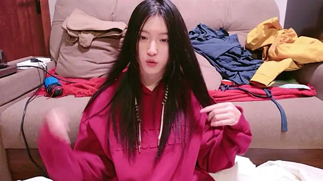 ZhaoZhaoDaWang online show from November 12, 2025, 11:54 am