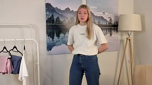 ToyaBosques online show from November 14, 2025, 5:39 am