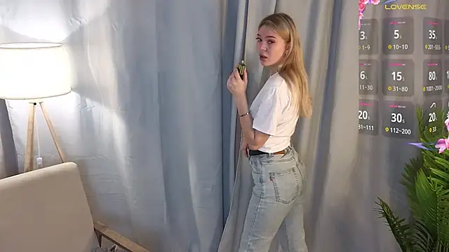 ToyaBosques online show from November 21, 2025, 3:16 am