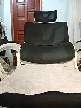 Snapshot of Em-mupmup chatting on November 29, 2025, 2:03 am Em-mupmup online show from November 29, 2025, 2:03 am