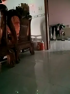 Em-mupmup online show from April 18, 2026, 10:54 pm