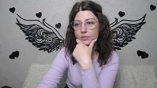Snapshot of RoseHille chatting on May 16, 2026, 5:04 am RoseHille online show from May 16, 2026, 5:04 am