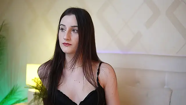 Snapshot of JadeHasy chatting on November 26, 2025, 8:43 pm JadeHasy online show from November 26, 2025, 8:43 pm