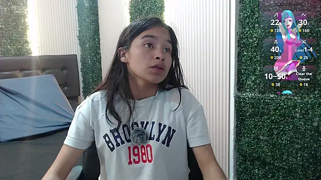 bunnywhite21 online show from December 1, 2025, 6:24 pm