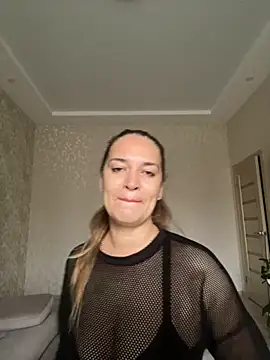 Snapshot of Milana8263 chatting on November 16, 2025, 8:31 am Milana8263 online show from November 16, 2025, 8:31 am