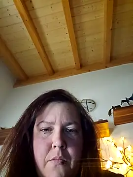 Snapshot of Persephone_CH_off chatting on December 3, 2025, 2:15 pm Persephone CH off online show from December 3, 2025, 2:15 pm