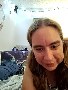 Kinkycouple0213 online show from November 20, 2025, 6:24 am