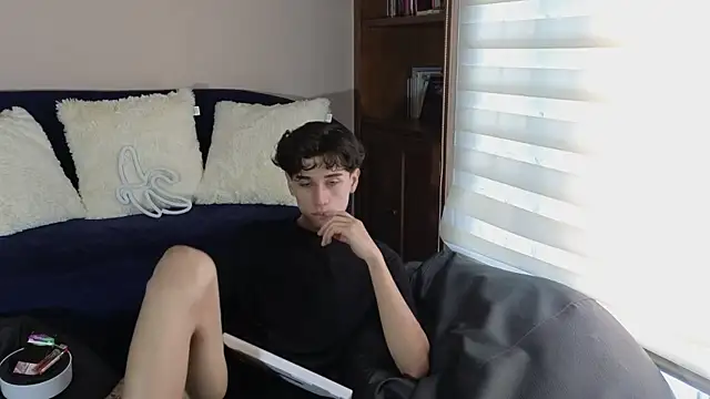 Derekswan online show from November 14, 2025, 6:50 pm