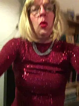 simone xdressing online show from January 11, 2026, 7:52 pm