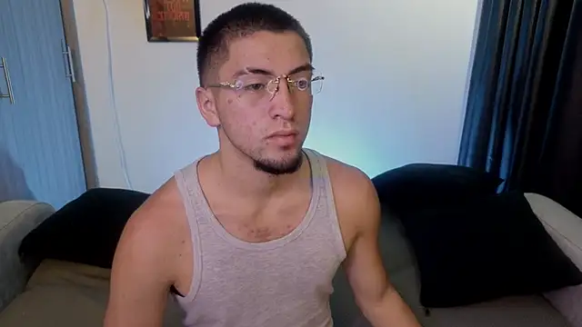 Snapshot of AresMassimoX chatting on May 12, 2026, 3:42 pm AresMassimoX online show from May 12, 2026, 3:42 pm
