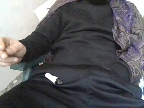 Snapshot of Malessere1922 chatting on November 26, 2025, 9:21 am Malessere1922 online show from November 26, 2025, 9:21 am