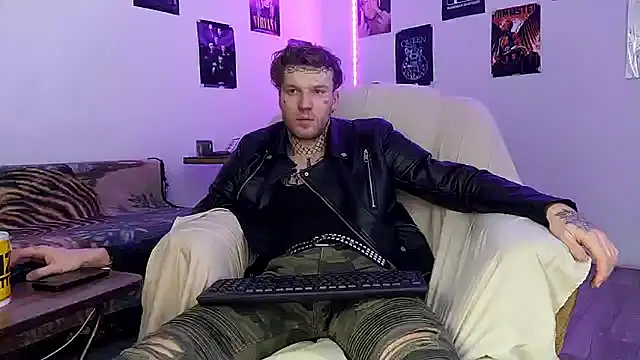 Huntall77 online show from January 5, 2026, 5:27 pm