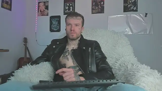 Huntall77 online show from April 2, 2026, 4:54 am