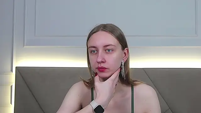 Snapshot of RachaelCute chatting on November 25, 2025, 4:23 am RachaelCute online show from November 25, 2025, 4:23 am