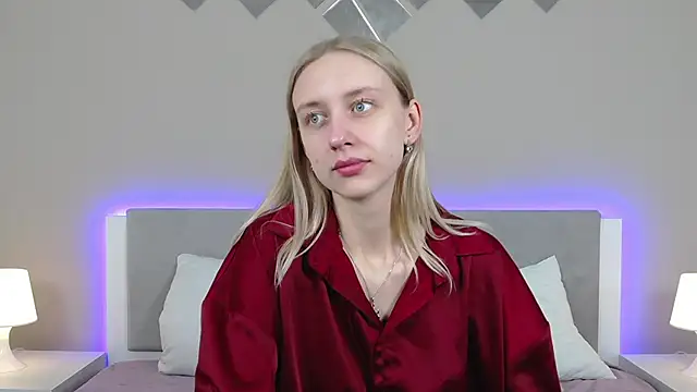 RachaelCute online show from April 3, 2026, 11:19 am